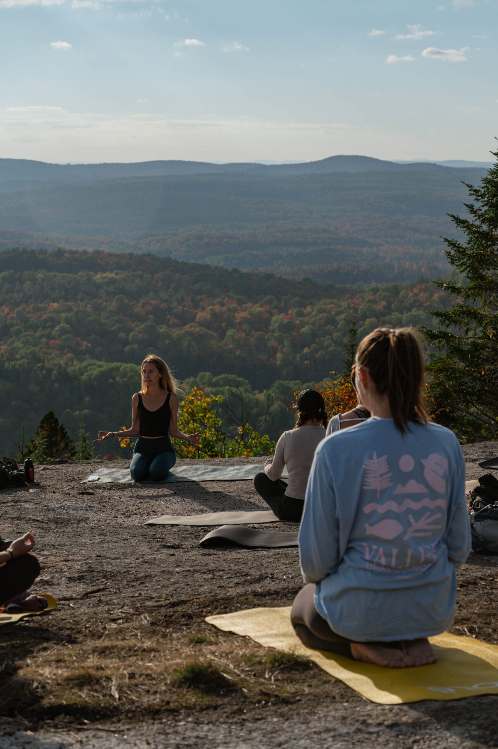 Rando-yoga au coucher de soleil Laurentides - 26 septembre – Image 4