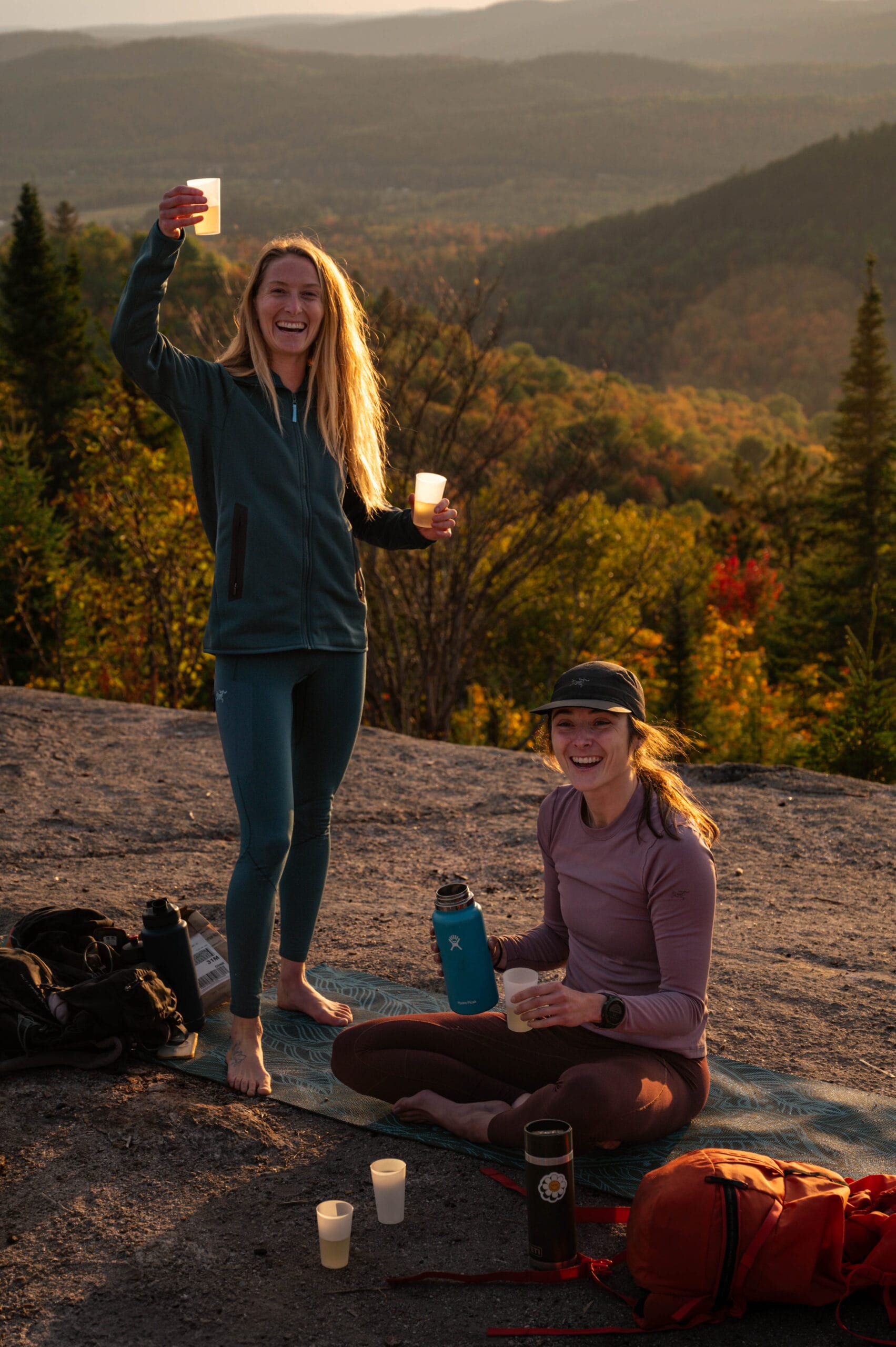 Rando-yoga au coucher de soleil Laurentides - 26 septembre – Image 5